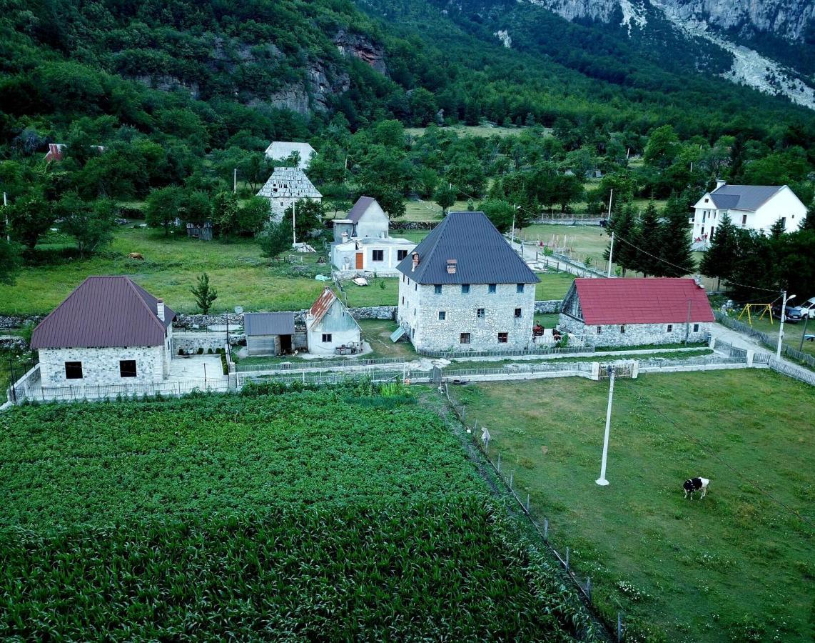 Kulla E Sadri Lukes Hotel Theth Buitenkant foto